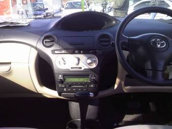2004 Toyota Vitz Pictures