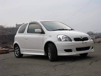 2004 Toyota Vitz Pictures