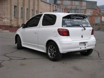 2004 Toyota Vitz Images