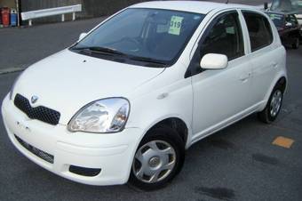 2004 Toyota Vitz Photos