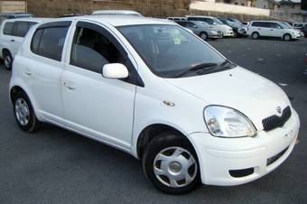 2004 Toyota Vitz Pics