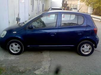 2004 Toyota Vitz Photos