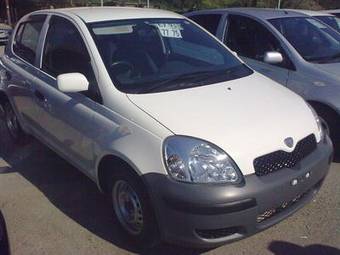 2004 Toyota Vitz Photos