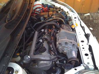 2004 Toyota Vitz Photos