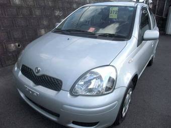 2004 Toyota Vitz Photos