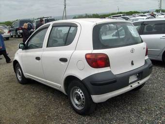 2004 Toyota Vitz Photos