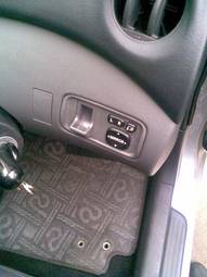 2004 Toyota Vitz Pictures