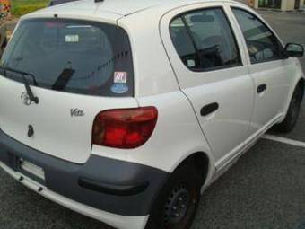 2004 Toyota Vitz Pictures