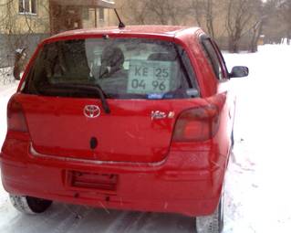 2004 Toyota Vitz Pics