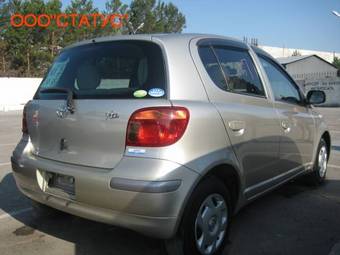 2004 Toyota Vitz Photos