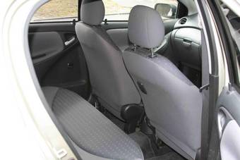 2004 Toyota Vitz Pictures