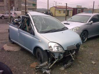 2004 Toyota Vitz Pictures