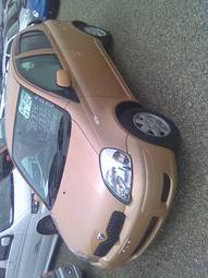 2004 Toyota Vitz Photos