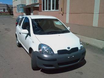 2004 Toyota Vitz Photos