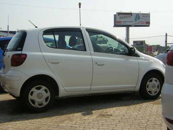 2004 Toyota Vitz Pictures