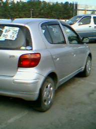 2004 Toyota Vitz Pics