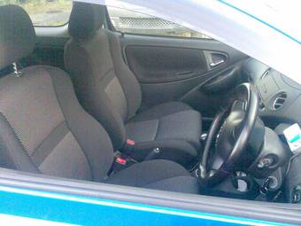 2004 Toyota Vitz Pictures