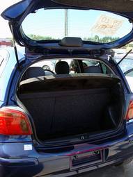 2004 Toyota Vitz Pics