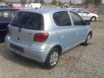 2004 Toyota Vitz Pics