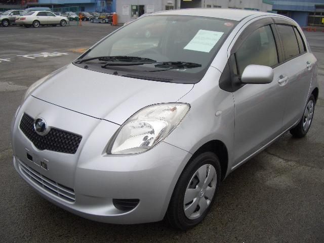 2005 Toyota Vitz