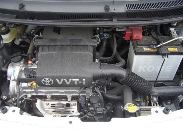 2005 Toyota Vitz