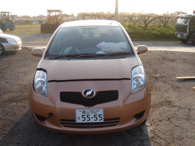 2005 Toyota Vitz