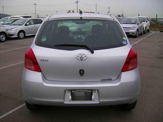2005 Toyota Vitz