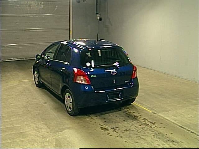2005 Toyota Vitz