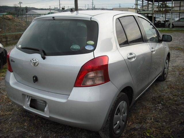 2005 Toyota Vitz