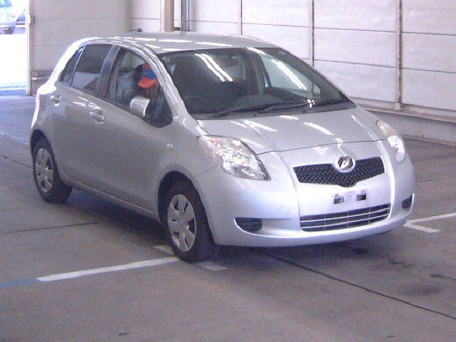 2005 Toyota Vitz