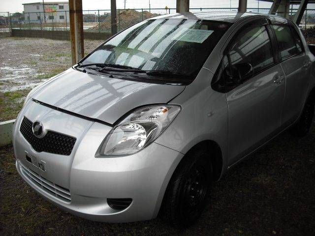 2005 Toyota Vitz