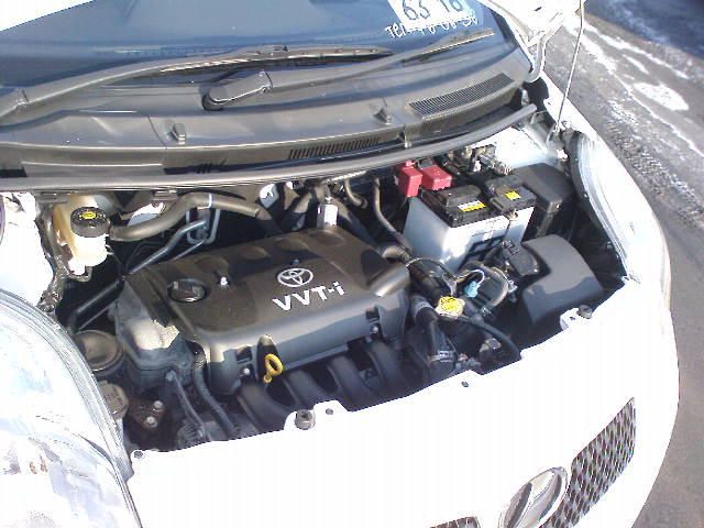 2005 Toyota Vitz