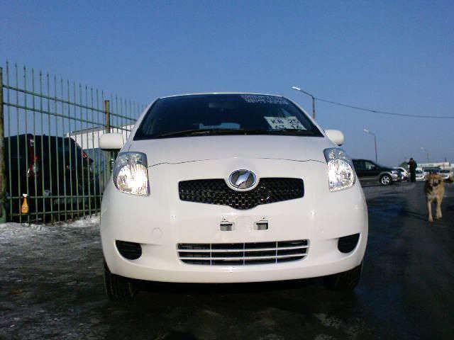 2005 Toyota Vitz