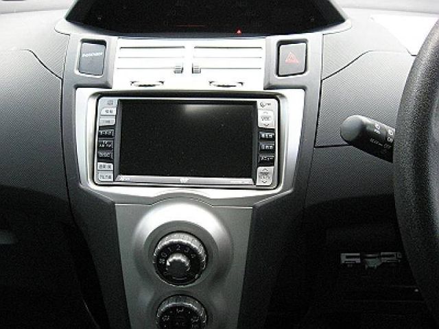 2005 Toyota Vitz