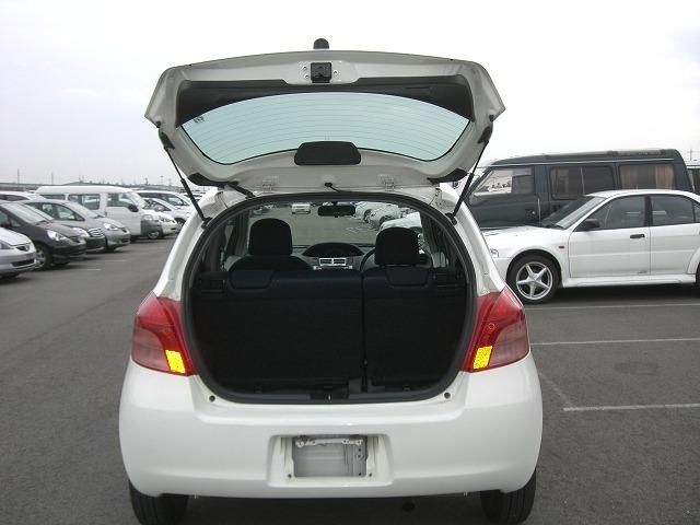 2005 Toyota Vitz