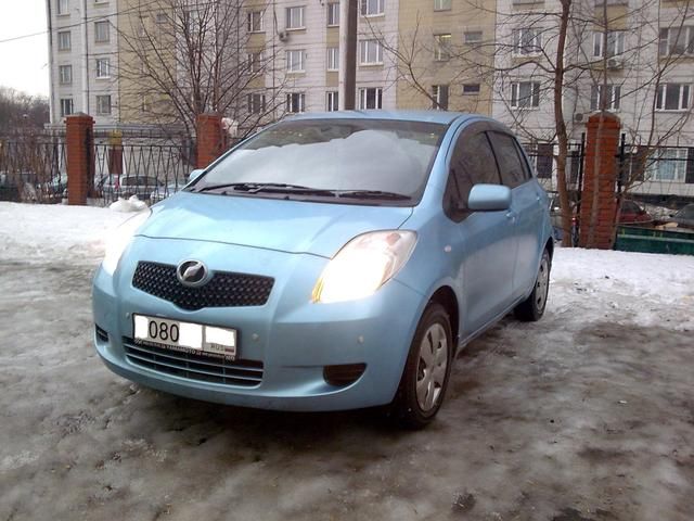 2005 Toyota Vitz