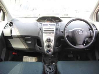 2005 Toyota Vitz