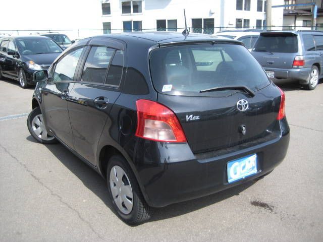 2005 Toyota Vitz