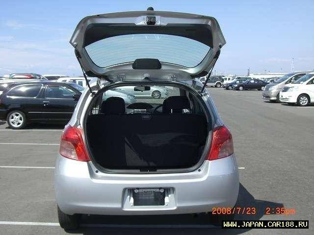 2005 Toyota Vitz