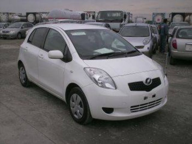 2005 Toyota Vitz