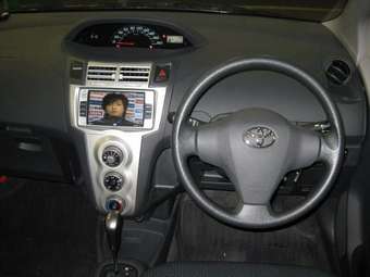 2005 Vitz