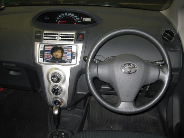 2005 Toyota Vitz