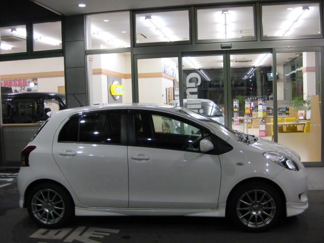 2005 Toyota Vitz