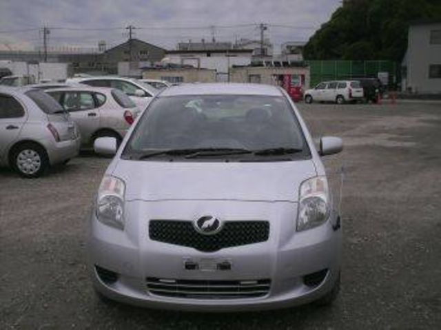 2005 Toyota Vitz