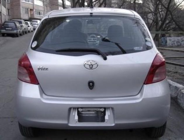 2005 Toyota Vitz