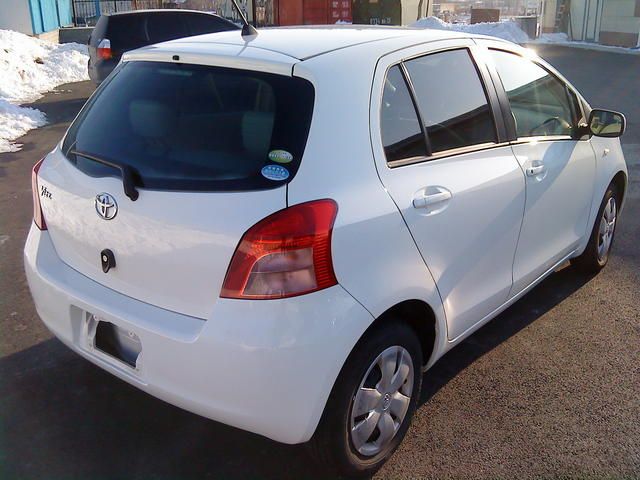 2005 Toyota Vitz