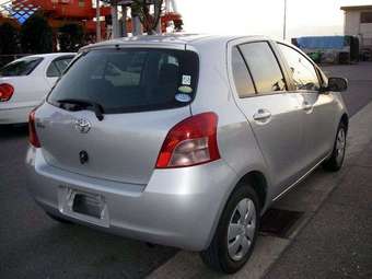 2005 Vitz