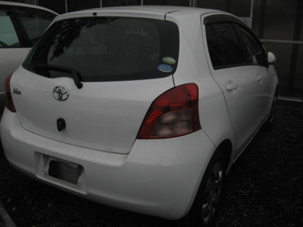 2005 Toyota Vitz