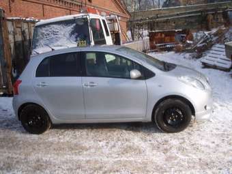 2005 Vitz