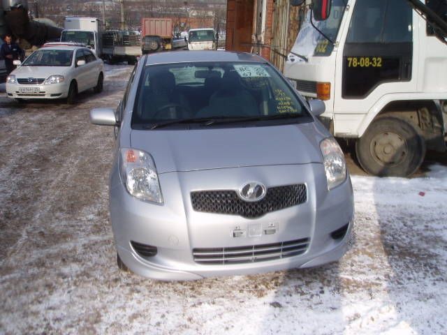 2005 Toyota Vitz